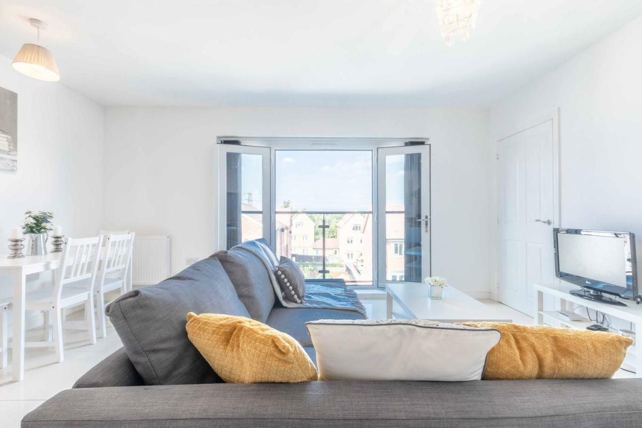 Apartamento The Penthouse @ Waterside Grange Slough Exterior foto
